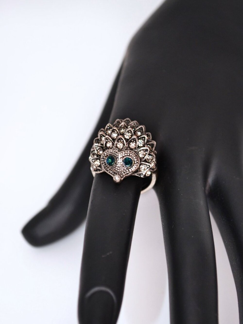 3D Hedehog Ring Dark Green crystal eyes Pewter body Dark Sparkles! US size 7